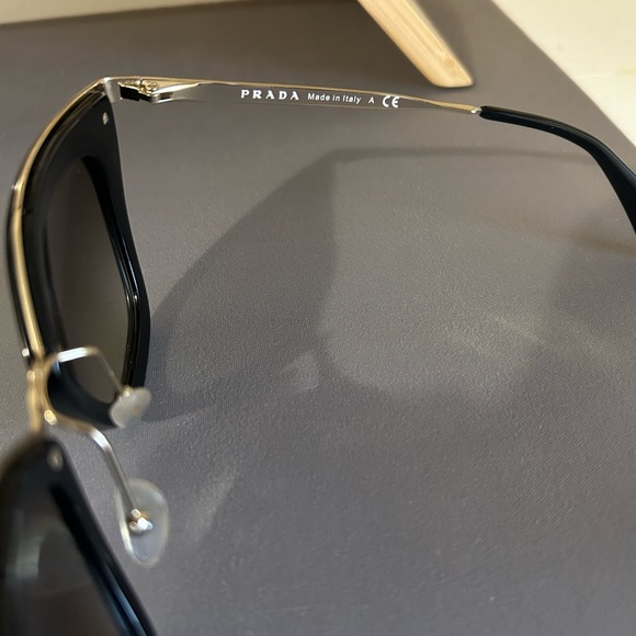 Prada Cinema Authentic Sunglasses with case - Picture 7 of 8